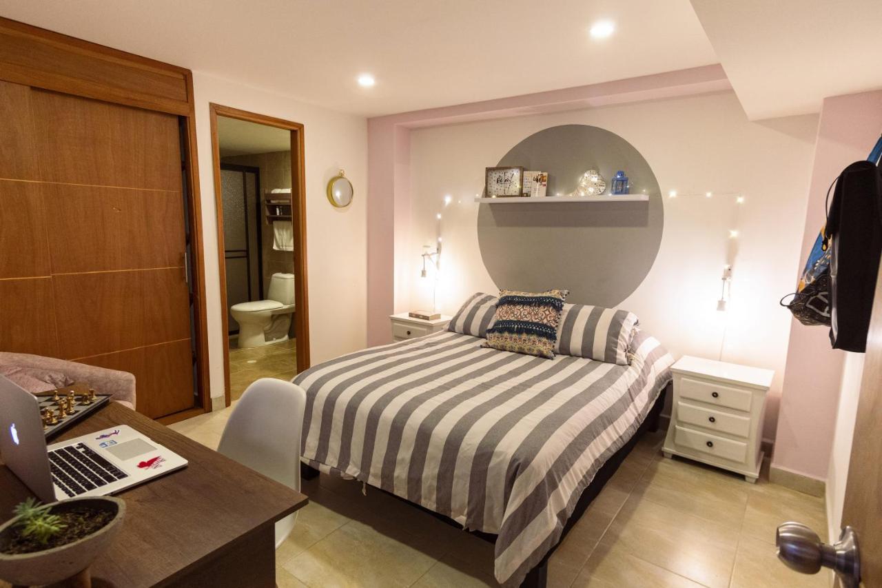 Malaika Hostel Medellín Zewnętrze zdjęcie